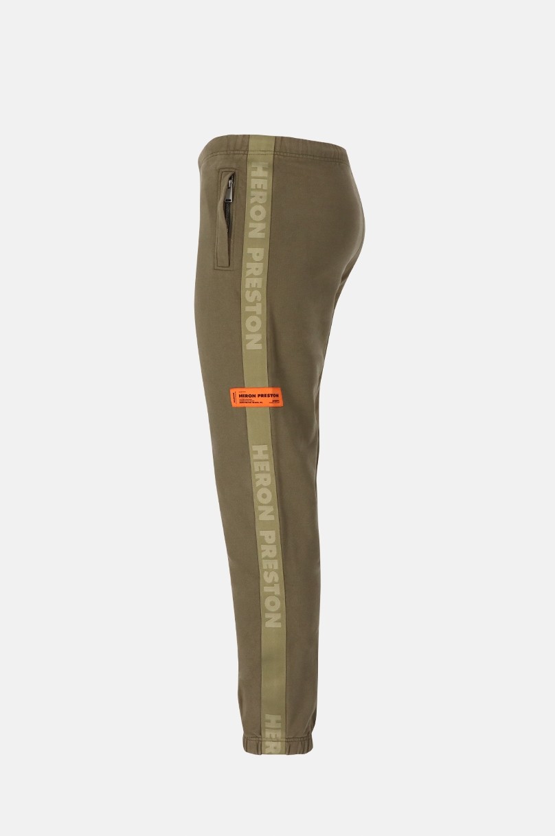 Jogging Heron Preston