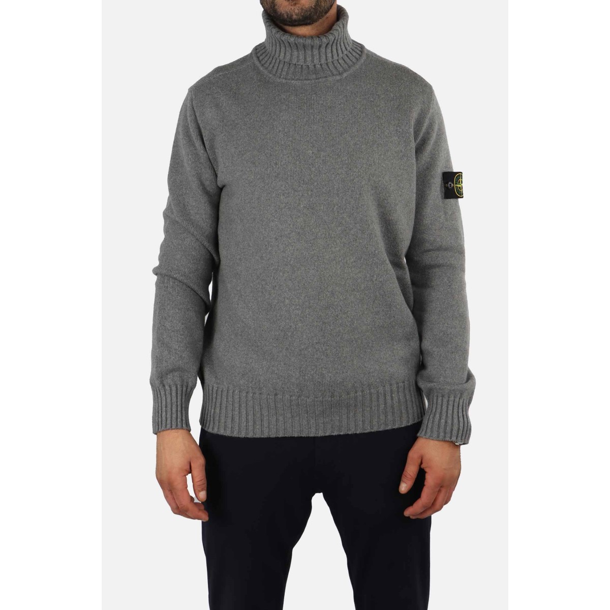 White stone sale island turtleneck