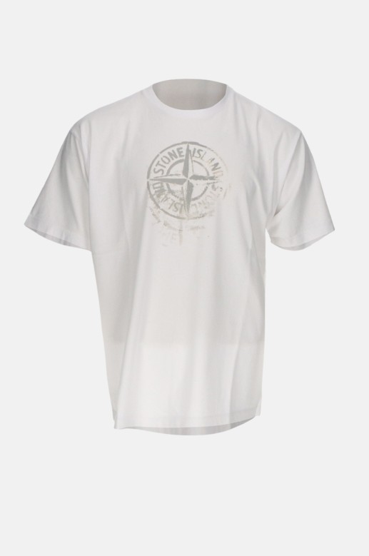 T-Shirt Stone Island: Schablonengedrucktes Logo, Künstlerischer und Authentischer Look