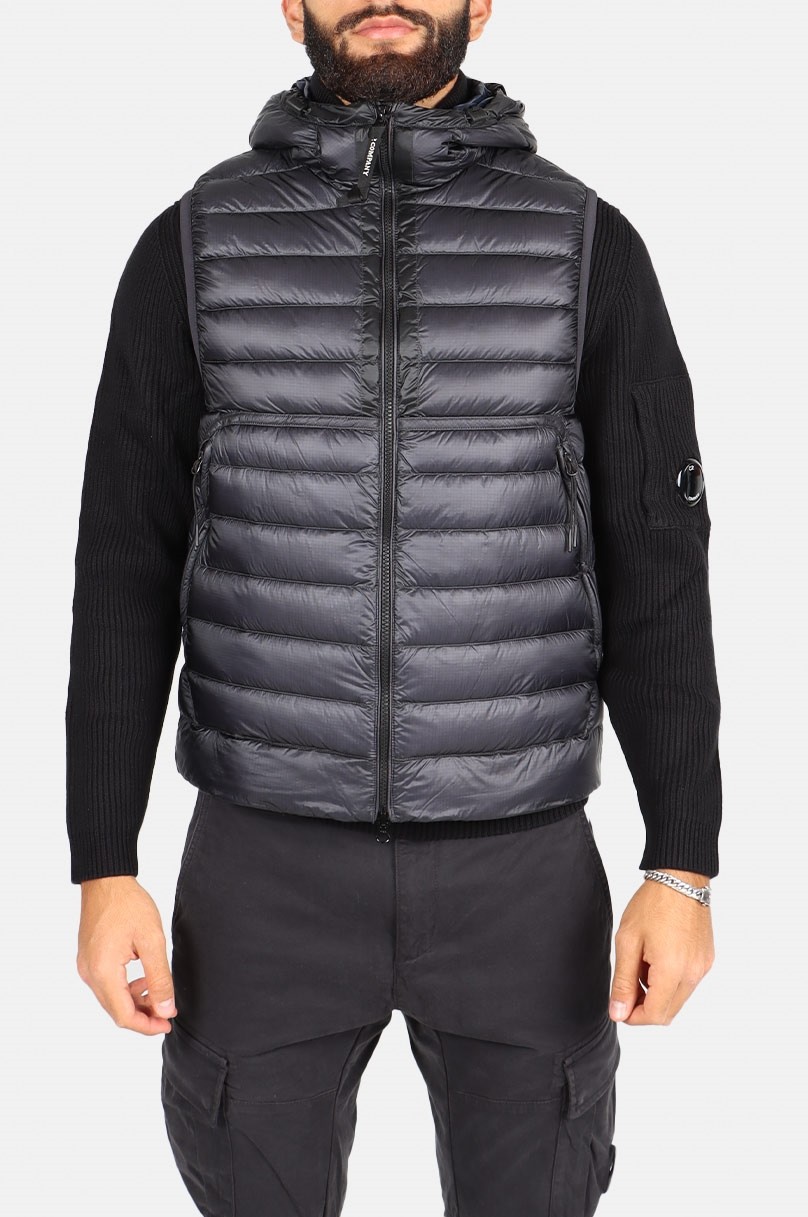 Sleeveless down jacket